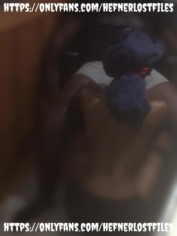 PlayboyHef: 그녀의 얼굴에 두 번 사정하는 Asmr