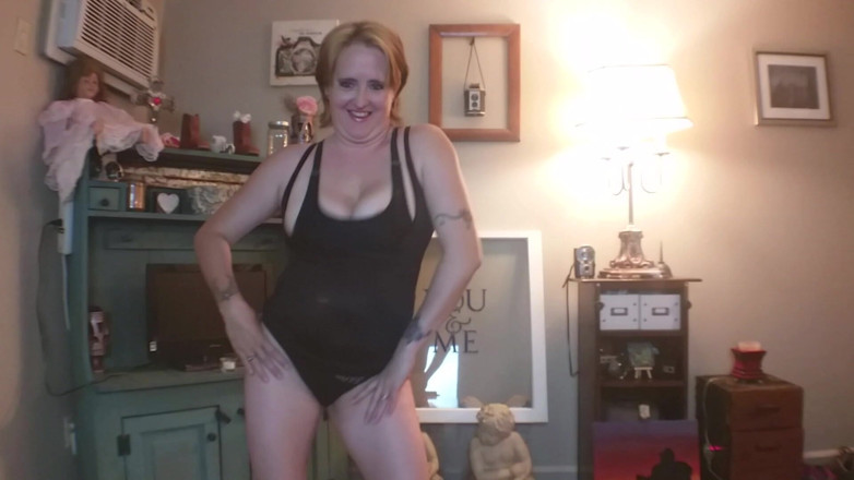 Kennedy Channing: Sports Bra Tit Bounce Leads to Tittyfuck