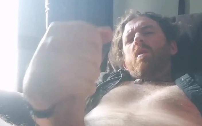 Dirty Talking Guy: Who wants to cum quick with me?
