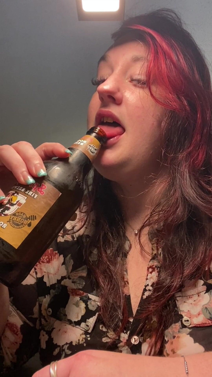 BellaBlast: Svůdná bbw rootbeer Chug &amp; Burps od Bella Blast