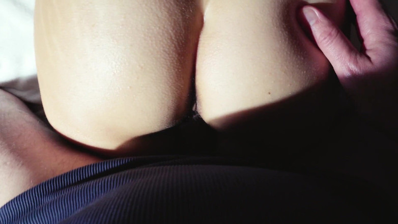 Jay_kate: 그녀의 엉덩이에 사정하는 완벽한 엉덩이로 따먹히는 가터 벨트의 밀프 - 멀티 보기 사정