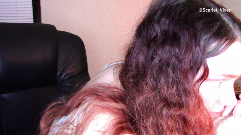 Scarlet Vixen: Hiccup While Doing My Makeup