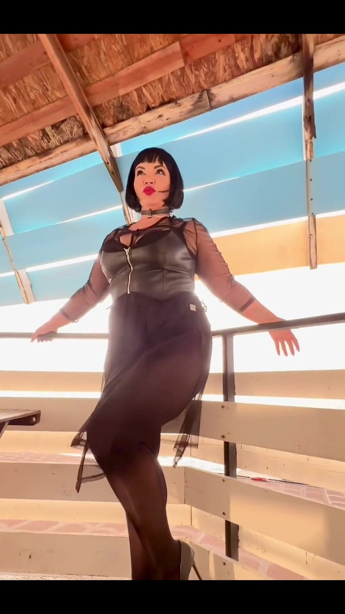 KarmenMilf: Plajdan günaydın