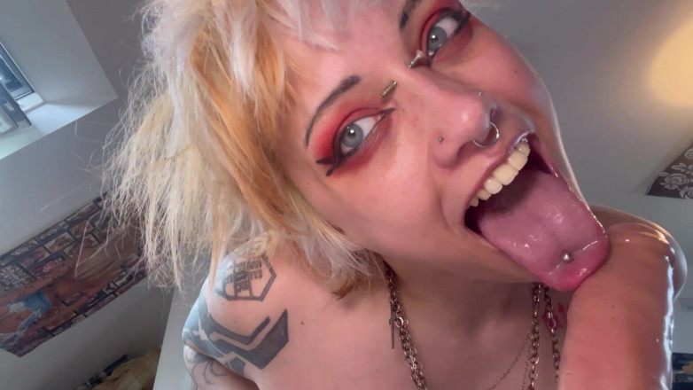Glitterqueen1999: Black Lipstick - Goth Makes Her BF a Spit Filled BJ...