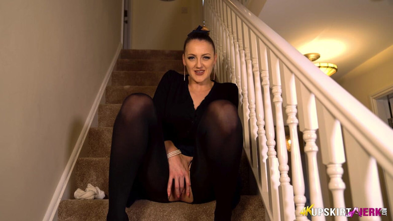 SkirtJerk: Cleo Summers - mengoyakkan yang baru