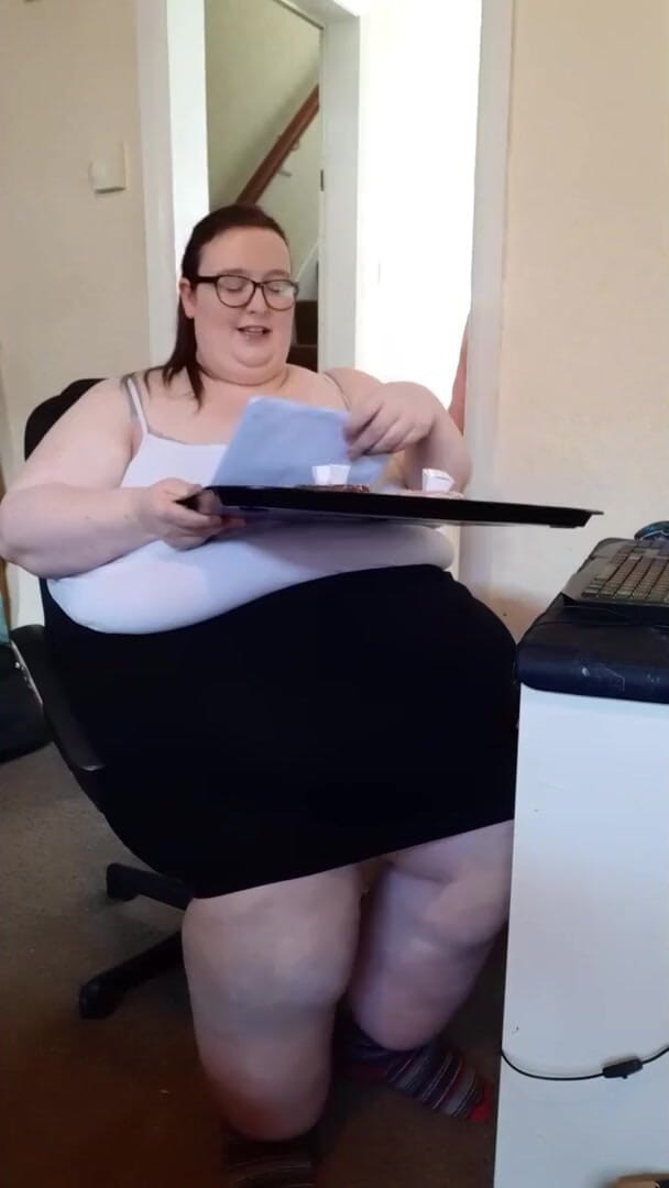 SSBBWLadyBrads: BOSS FANTASY DONUT SSBBW
