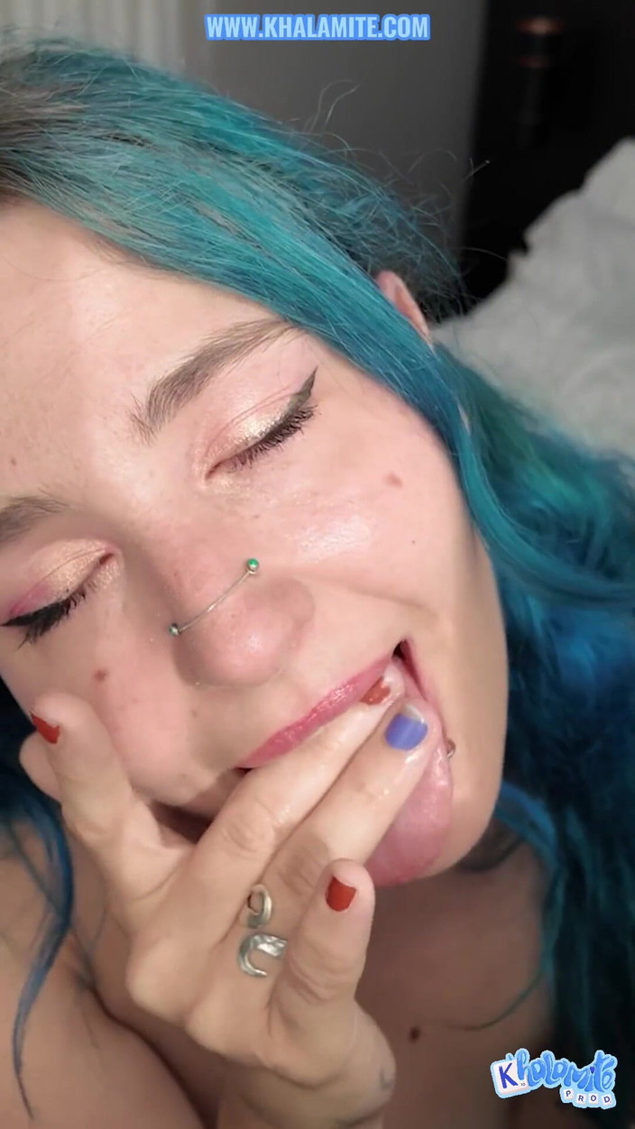 Khalamite: Palcuję się dla ciebie i wysysam cię - seksowna rozmowa wideo