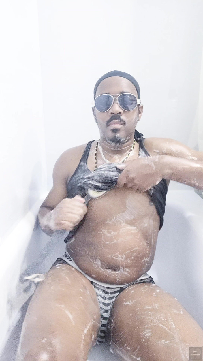 Soft Soleman: Ich wasche meinen körper in der badewanne 5