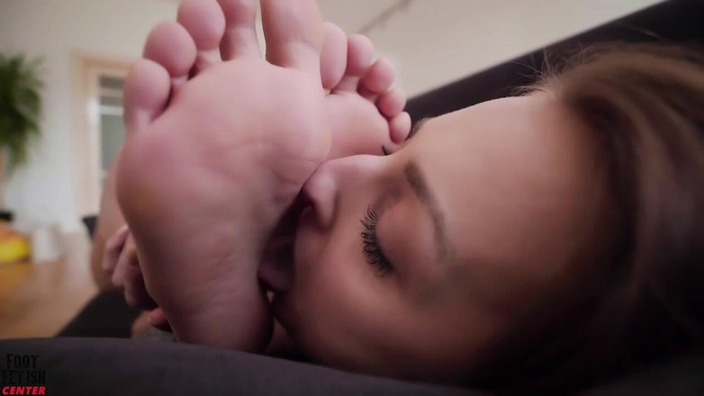 Foot Fetish Center: Voetfetisj 37 - Victoria Keti