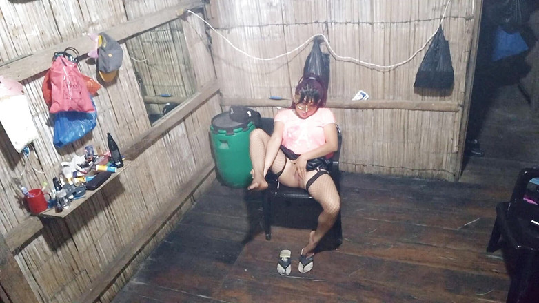 Martin13: Pertama, aku pengen banget sama kamu, jadi ibu tirimu bikin...