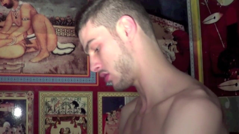 YOUNG FRENCH DUDES FUCKERS: Eddy wird von john Despe gefickt