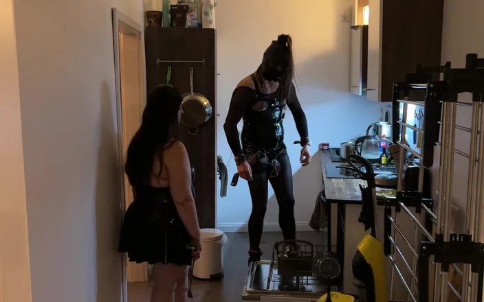 DOMINATRIX6: Fetish Lofts Clean-up Session with TV Slave Part 2-3.