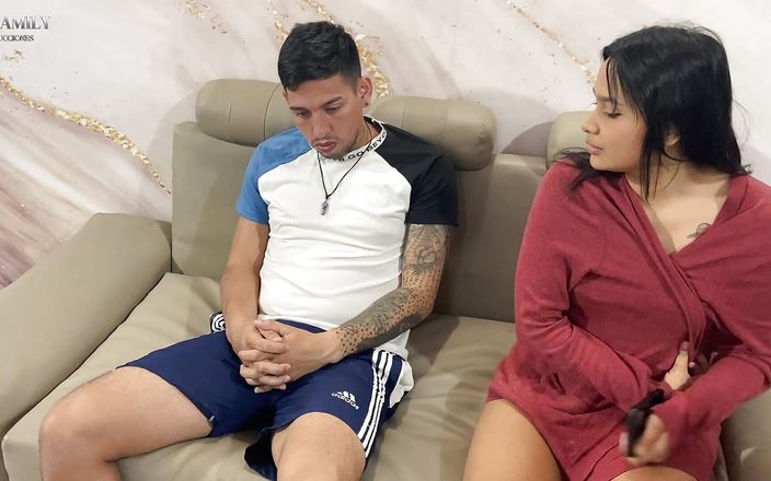 mia_and_cris_fuck: Minha meia-irmã tenta me relaxar e acaba me fodendo e...