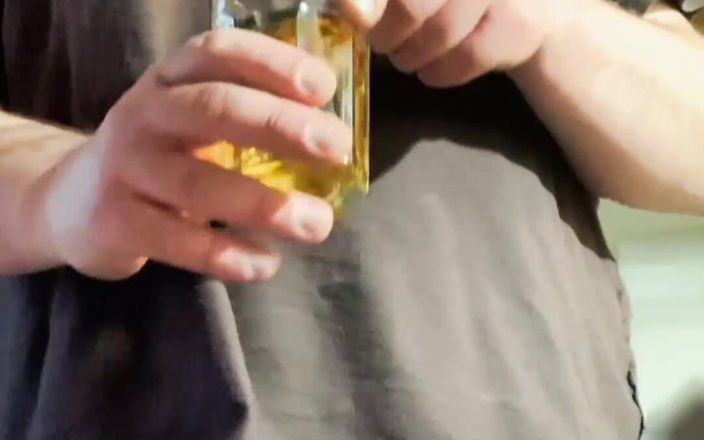 Bawdybear: Servida y tragada - colección Pissdrinking