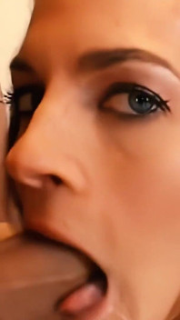 Crissy Cums Is Moist