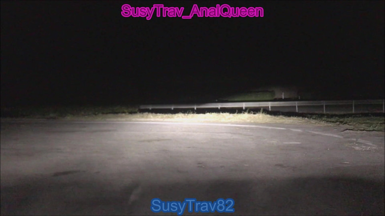 SusyTrav_AnalQueen: Il Mio Primo Spogliarello Nelle Strade Pubbliche