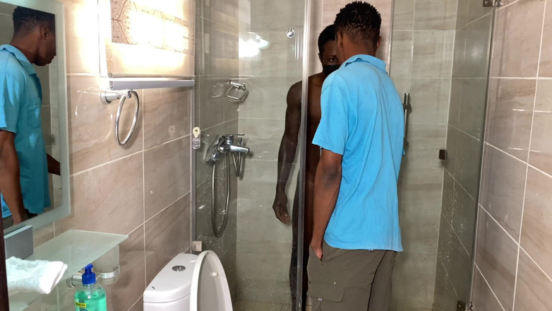 Funfor10k gay videos: Mein geiler freund wichst mich unter der dusche