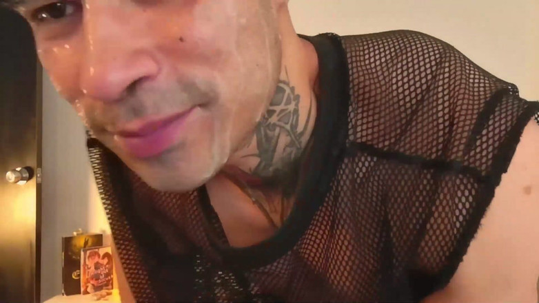 StephanosVerentt: Смоктати іграшку, камшот на обличчя