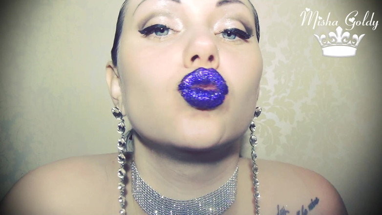 Goddess Misha Goldy: Glamorous blue glittery lips