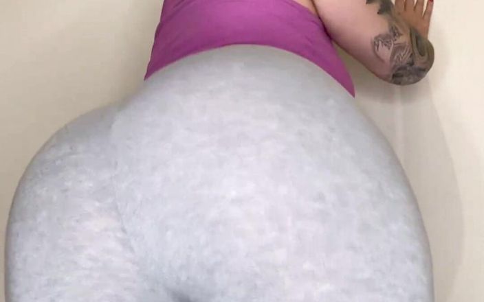 Paige Turnah: Pantalones de yoga culona provocan twerk mientras te masturbas mi...
