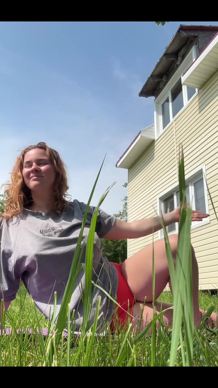 Fox Flame: Latihan pagi di luar ruangan - apa yang bisa lebih baik?