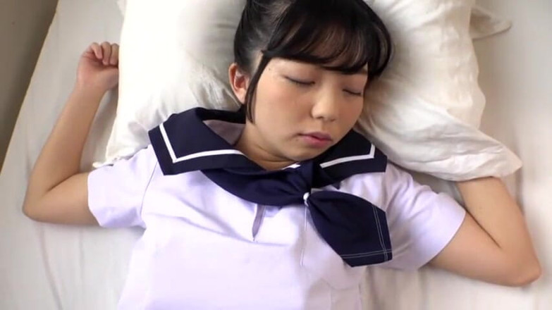 CherryBONBON: Heartbeat Corridor Risk - Bare Legs Brushing in a Private World