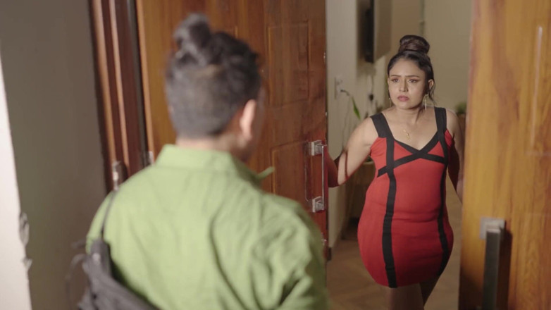 Triflicks: Indian Beautiful Bhabhi Body Massage with a Boy and Sex...