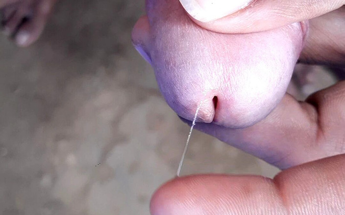 Che: Melancap lelaki India di luar rumah