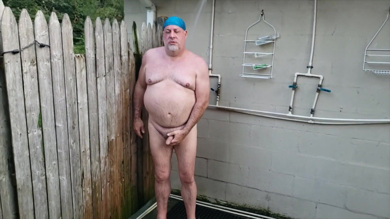 beardaddychub: Медведя описал большой черный член