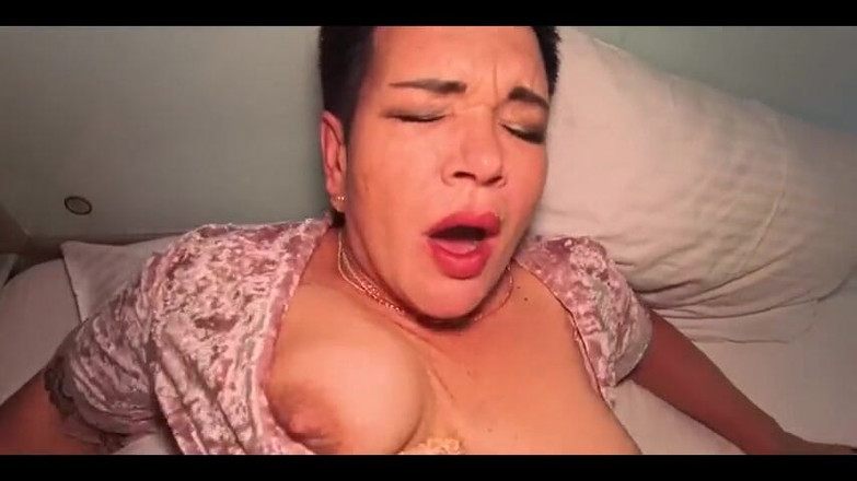 KarmenMilf: 후장과 보지에서 다시 번갈아 가며 핫한 섹스