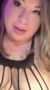 Sexy Newbie BBW Streams First Orgasm