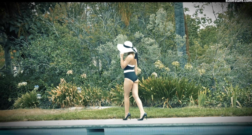 Babe Stare: Glamour model gets her shaved pussy fucked by the pool