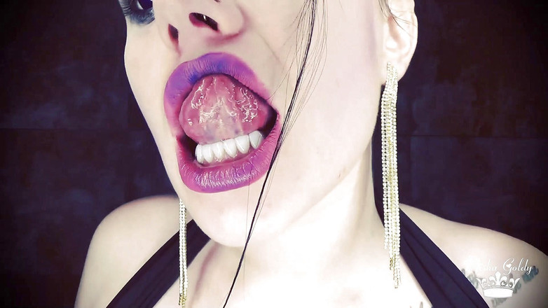 Goddess Misha Goldy: Темная богиня испытывает ненасытный голод!