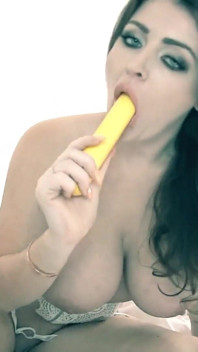 Ciasne cipki nadziewanie majtek z Sophie Dee
