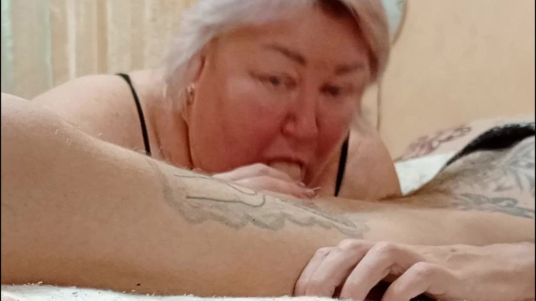 Zona901: Macecha mi saje ptáka, dokud její ústa nebudou plná spermatu