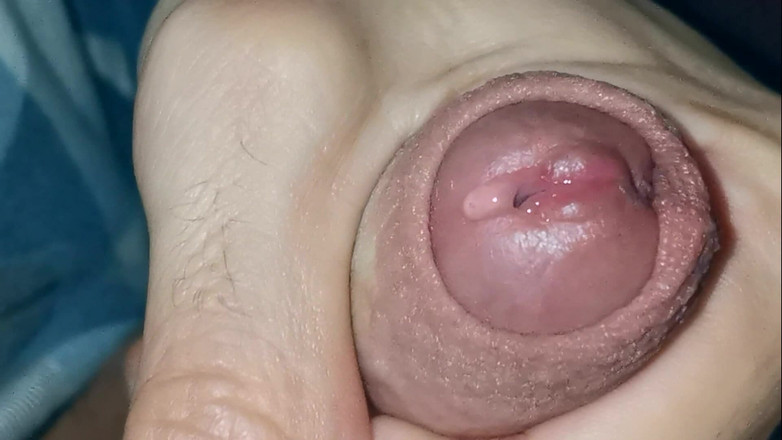 SEXY_GUYBEST: Мастурбация с большим хуем и оргазм крупным планом от красивой головы!