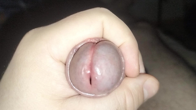 Uhri: Záběr zblízka Na masturbaci nesestříhaný penis a výstřik