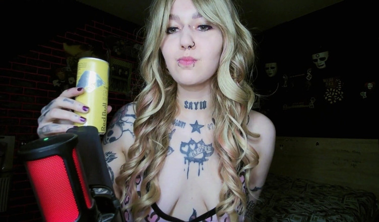 MessalinaHorror: Sexy Alternative Blonde Burping