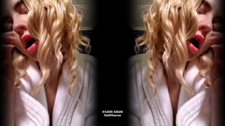 Faith Eros: La cam girl sta soffiando un naso