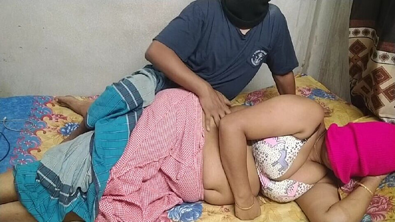 Hot_wife999: Compartir esposa con marido y chica del pueblo