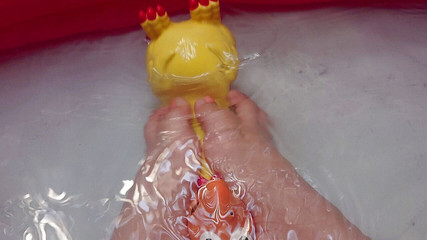 DanaDom20: Bermain di dalam air menelan kaki saya