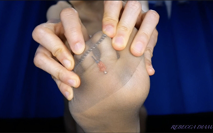 Rebecca Diamante: Kokulu moleküllerim ita'ya daldım