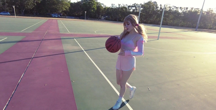 Luna Sparks: Ich wurde so heiß, ich musste dieses Wasser einfach auf...