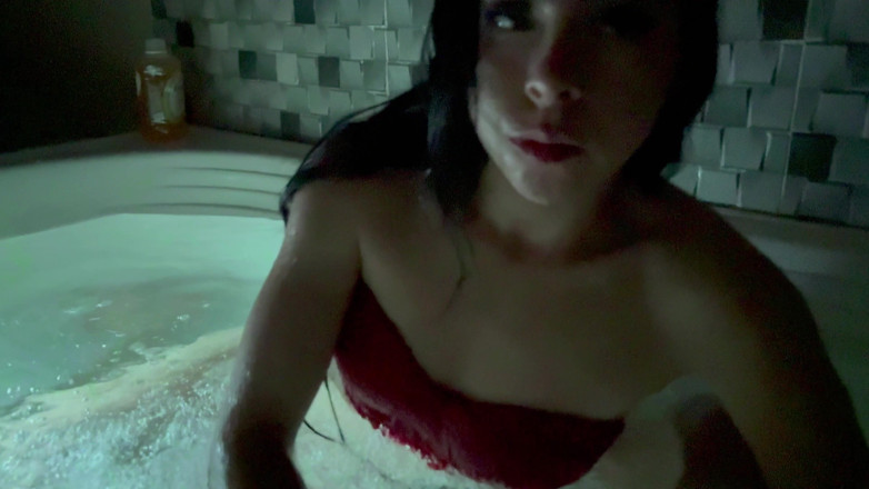 Teen amateur Latinas: Sex in the Jacuzzi -part 1