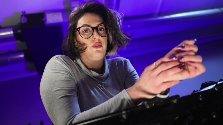 Countess diamond: मेडिकल सेक्स ड्रोन चेक-अप - आपकी चिप का उन्नयन pt 1