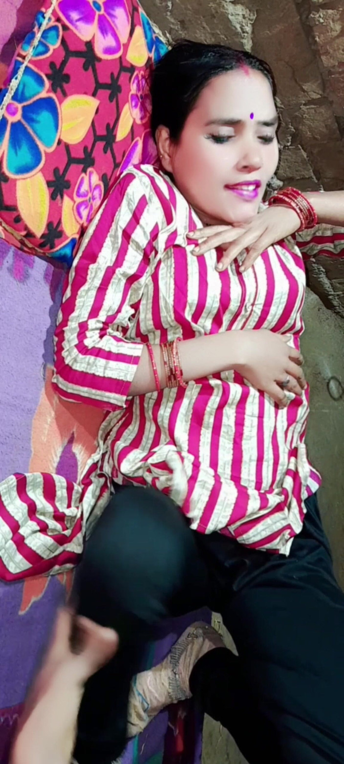 Renudbf: Arkadaşımın üvey kız kardeşi seksi ateşli romantik ruh hali