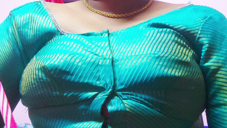 Desi Mohini: Ateşli seksi desi öğretmen, seks videosu