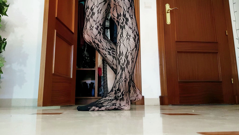 Mila Lewis: 性感的脚造型尼龙丝袜