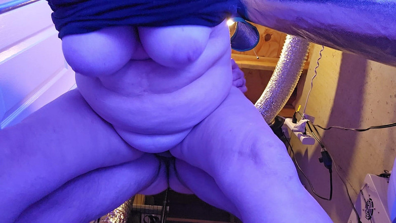 Bakeyesmokems: Lấy từ phía sau trong Grow