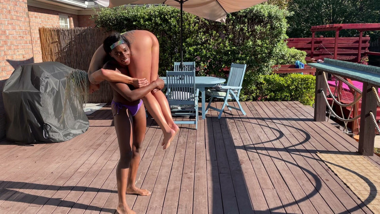 CJ Films: Ascensor y carga en topless con Paris Love y Andi...